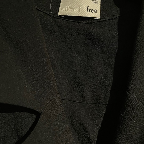 Wilfred Free crop tie front button up tank. - Picture 2 of 3